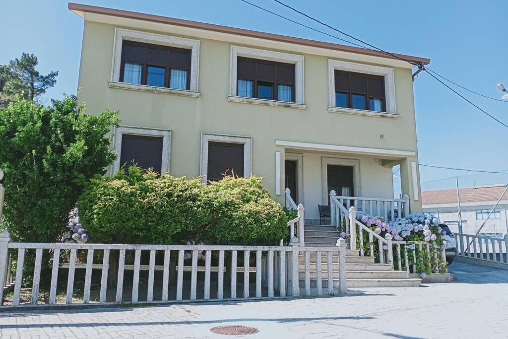 Fogar No Mar Villa O Pindo Exteriör bild